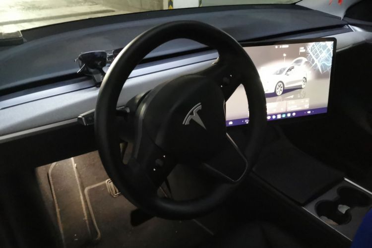 Tesla Model Y 2023 #15 Tesla Model Y 2023 car image #15