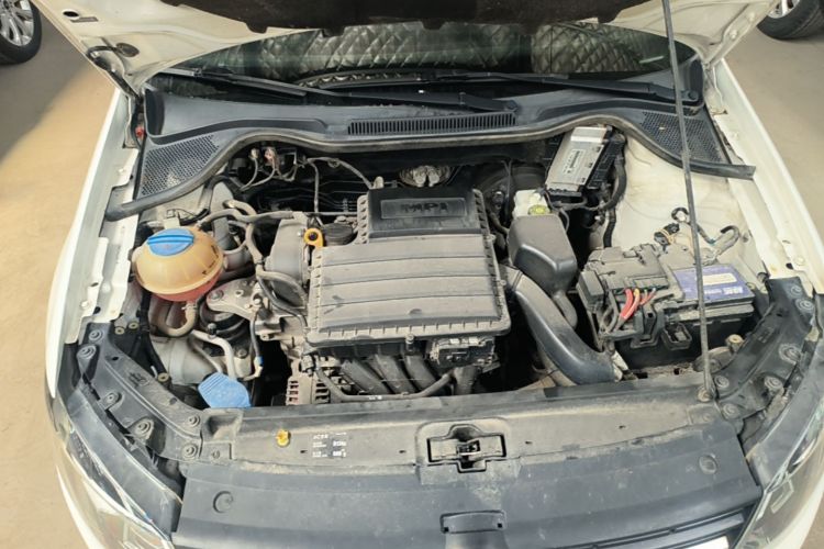Volkswagen Polo 2016 car image #20