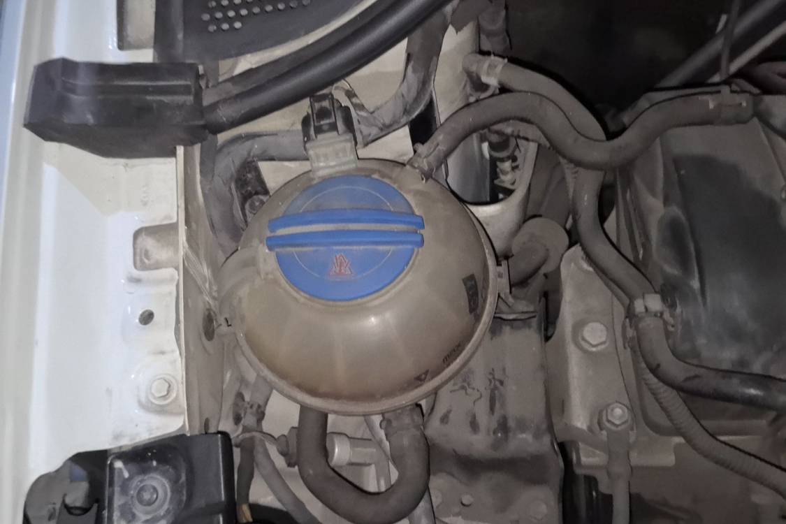 Volkswagen Santana 2015 car image #11