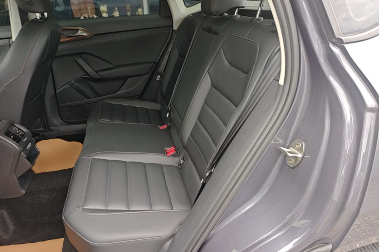 Volkswagen Tharu 2020 car image #17