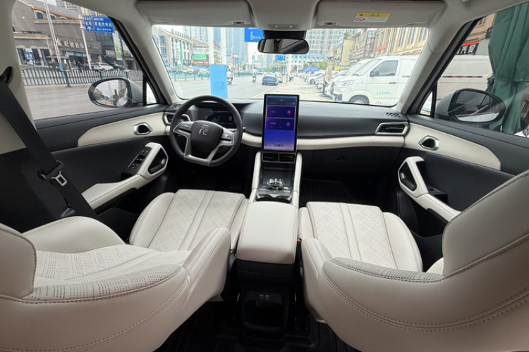 BYD YuanUP 2024 car image #19