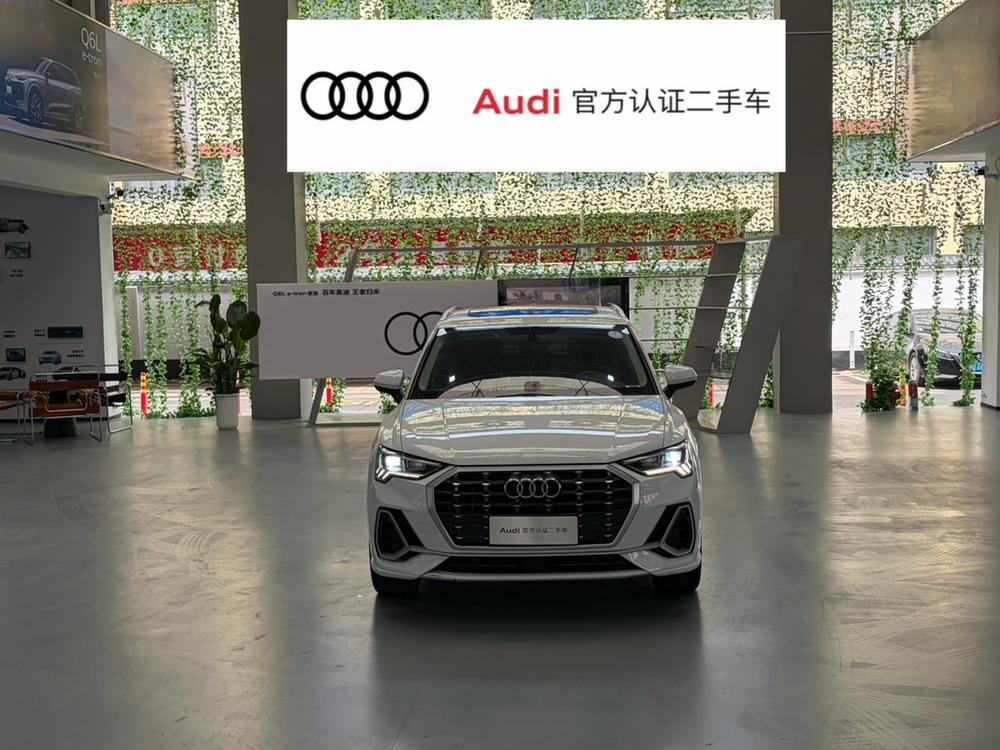 Audi Q3 2019 #2 Audi Q3 2019 car image #2