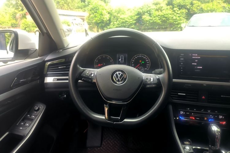 Volkswagen Bora 2021 car image #11