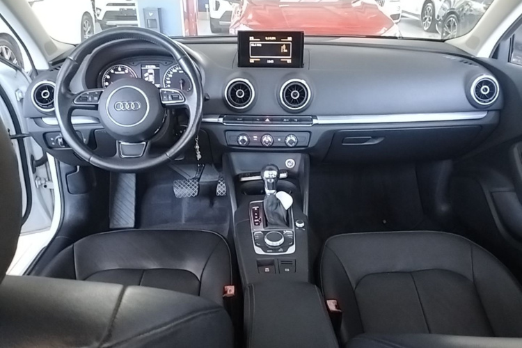 Audi A3 2016 immagine di auto #11
