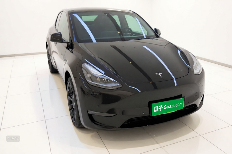 Tesla Model Y 2023 #4 Tesla Model Y 2023 car image #4