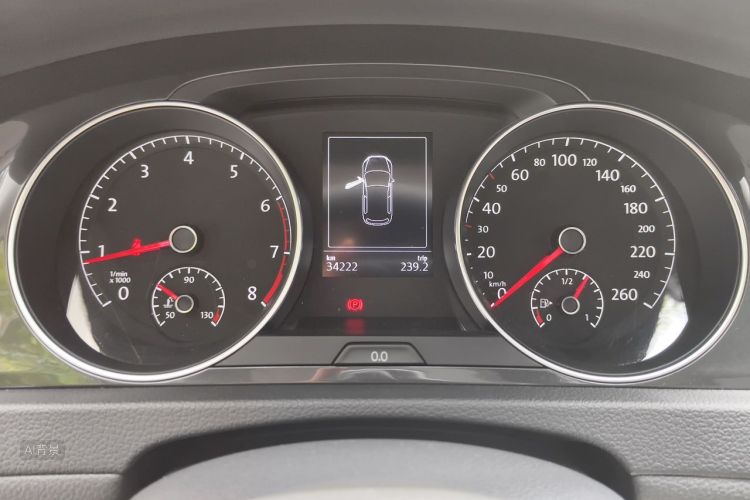Volkswagen Golf 2020 car image #13