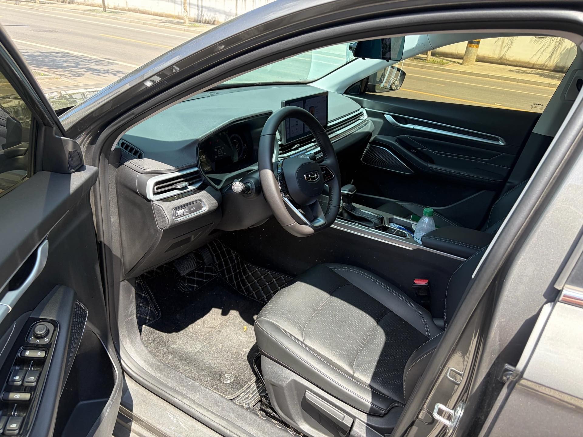 GEELY Emgrand 2024 immagine di auto #7