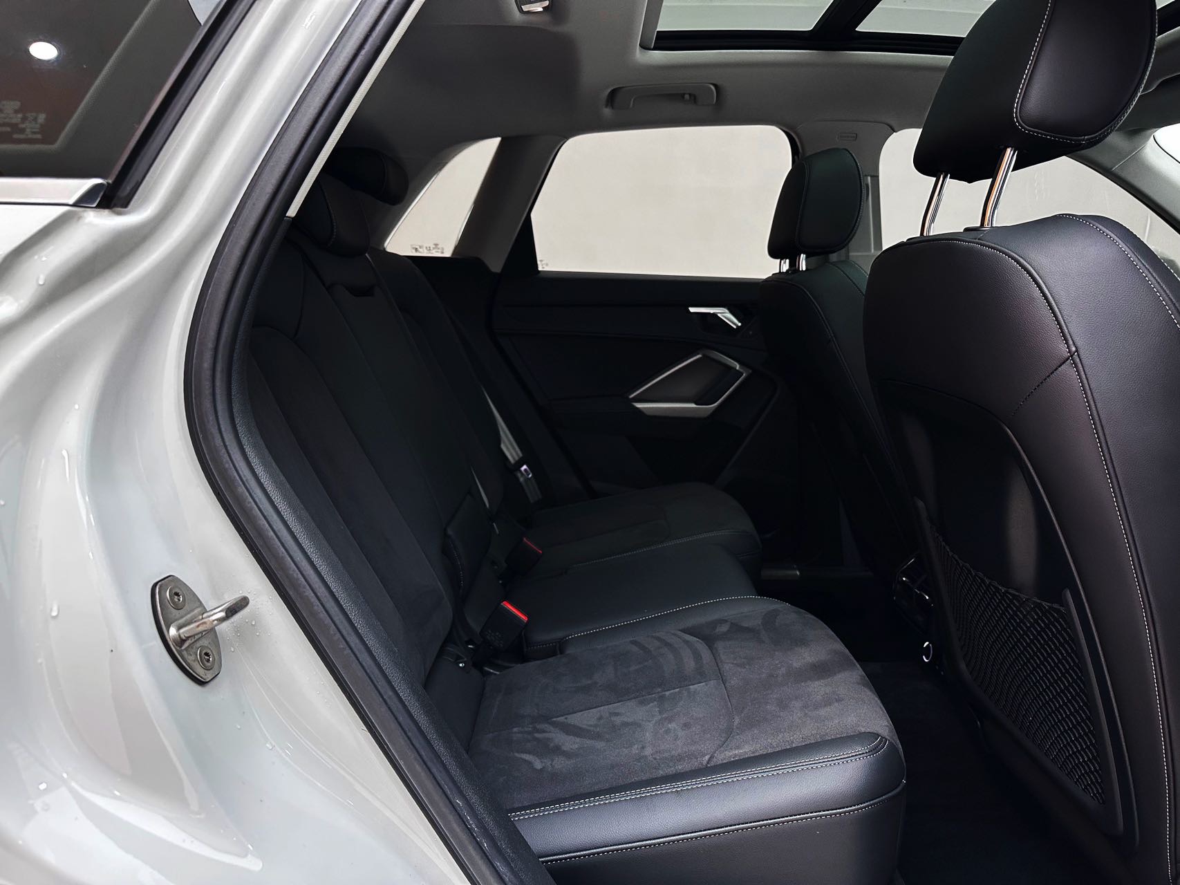 Audi Q3 2022 car image #16
