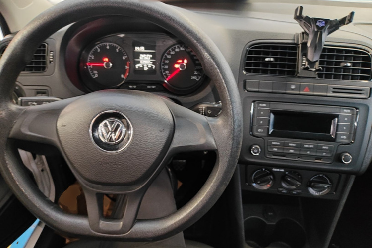 Volkswagen Polo 2016 #10 Volkswagen Polo 2016 car image #10
