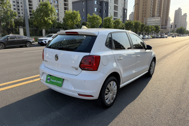 Volkswagen Polo 2017 car image #7