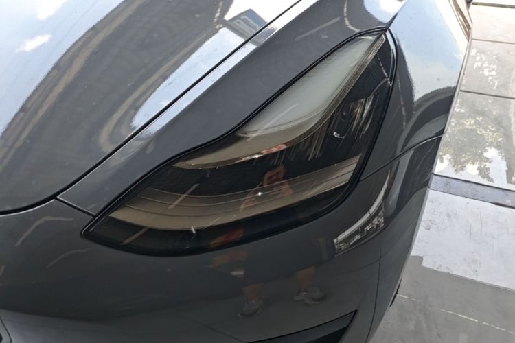 Tesla Model 3 2020 car image #23
