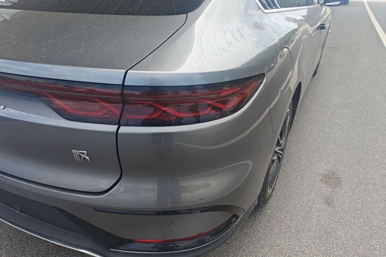 BYD Han 2022 car image #8