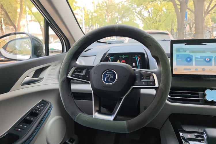 BYD Yuan Pro 2023 изображение автомобиля #11