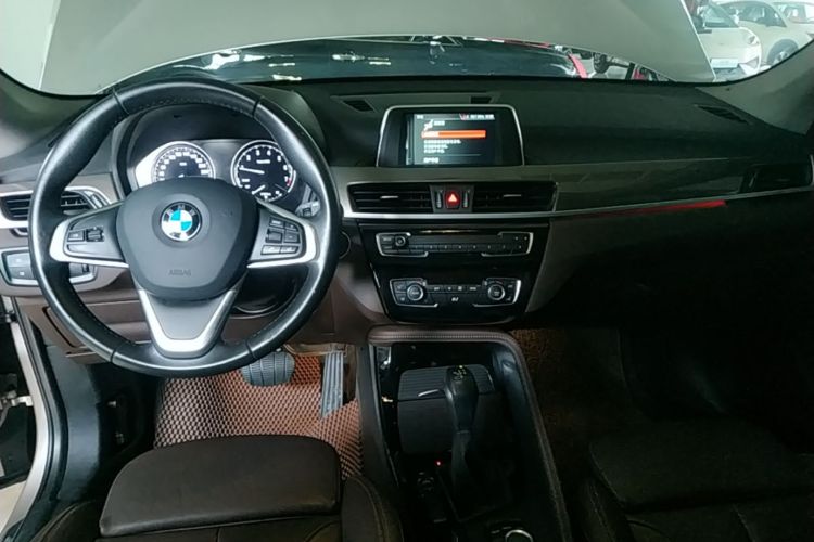 BMW X1 2019 #10 BMW X1 2019 car image #10