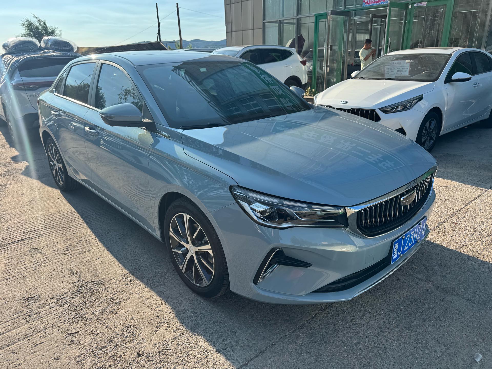 GEELY Emgrand 2023 car image #3