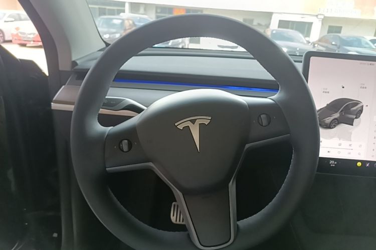 Tesla Model Y 2023 #11 Tesla Model Y 2023 car image #11
