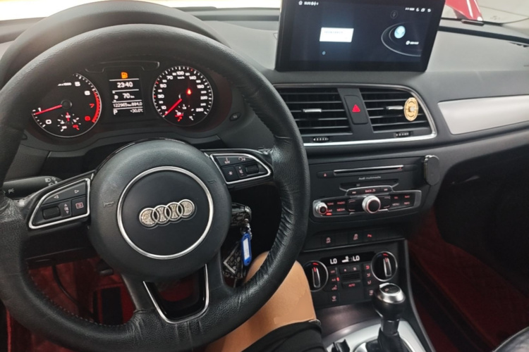 Audi Q3 2016 #10 Audi Q3 2016 car image #10