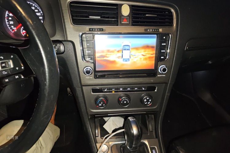 Volkswagen Golf 2015 car image #15