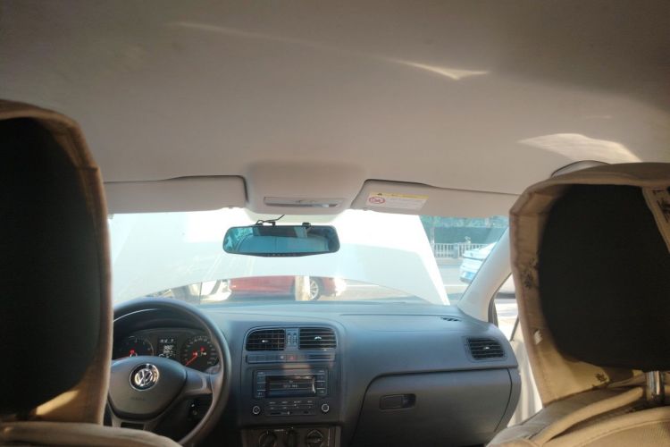 Volkswagen Polo 2016 car image #20