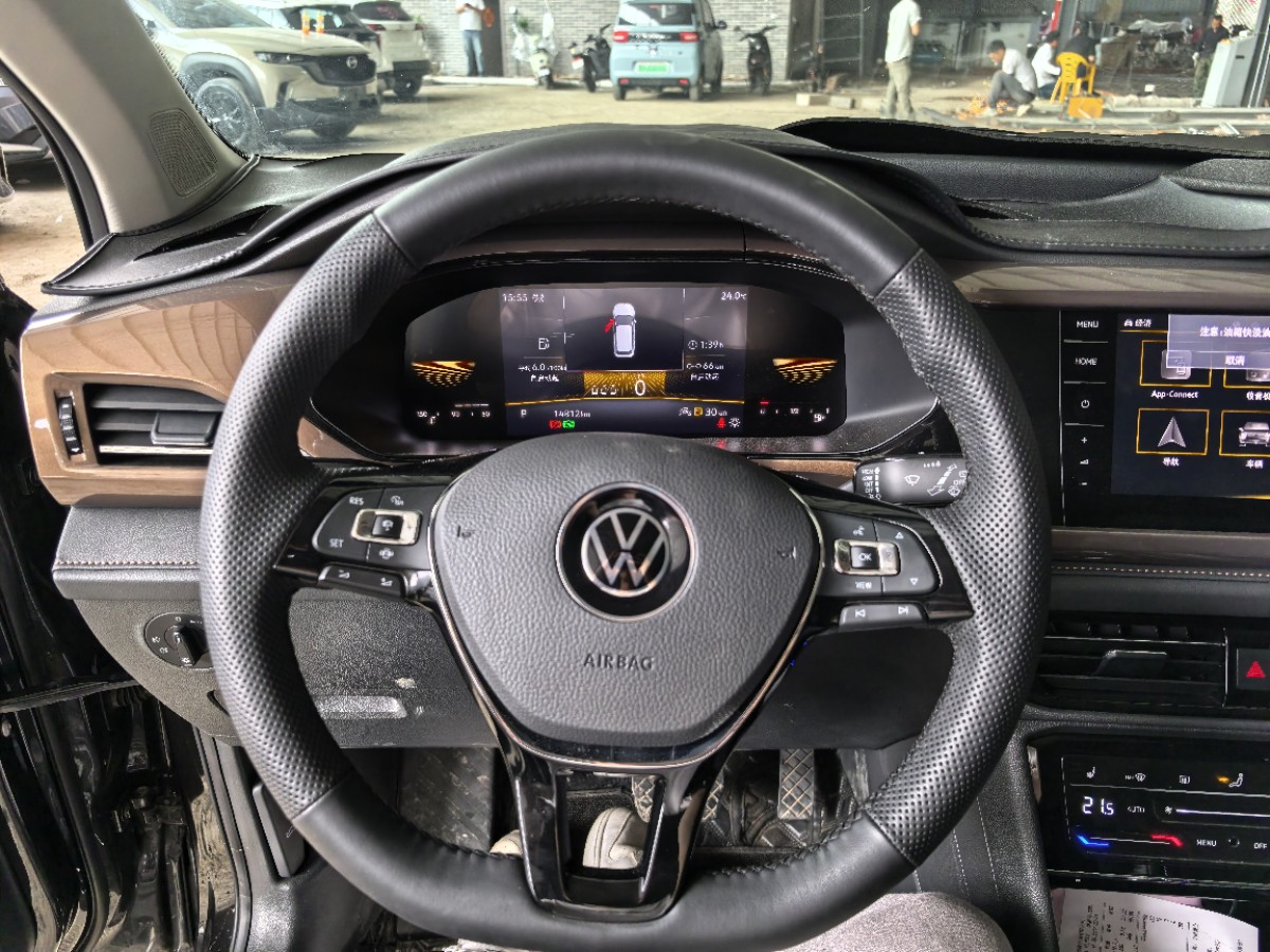 Volkswagen Tharu 2023 car image #8