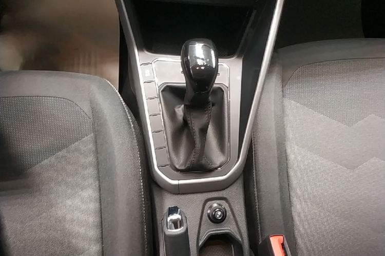 Volkswagen Polo 2023 car image #14