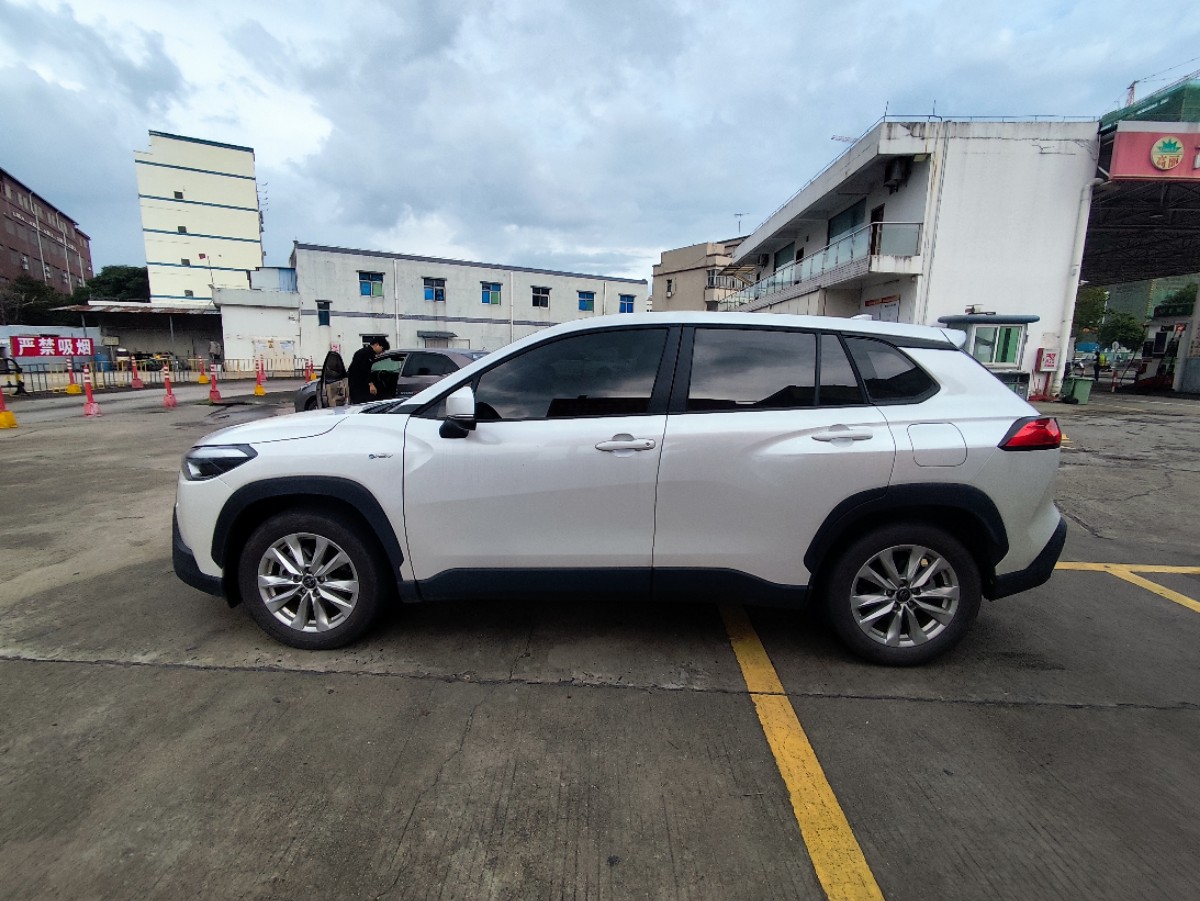 Toyota Corolla Cross 2024 immagine di auto #3
