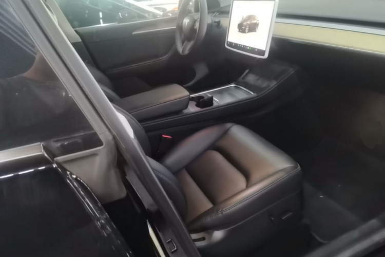 Tesla Model Y 2023 #24 Tesla Model Y 2023 car image #24