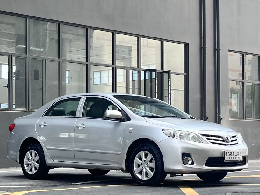 Toyota Corolla 2010 immagine di auto #3