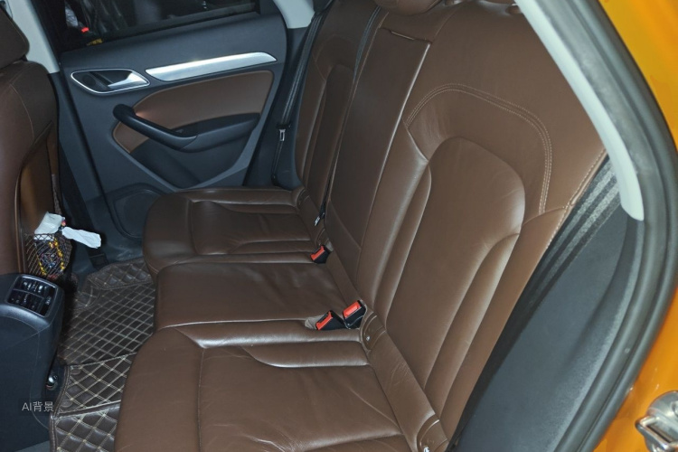 Audi Q3 2016 car image #19