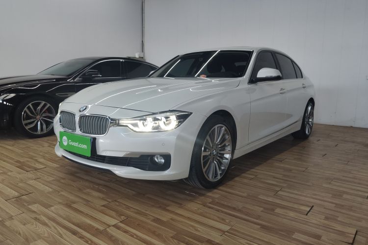 BMW 3 Series 2018 immagine di auto #2