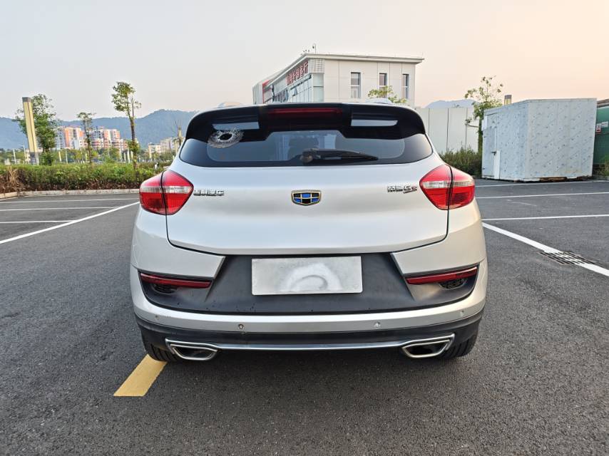 GEELY Emgrand GS 2017 car image #5