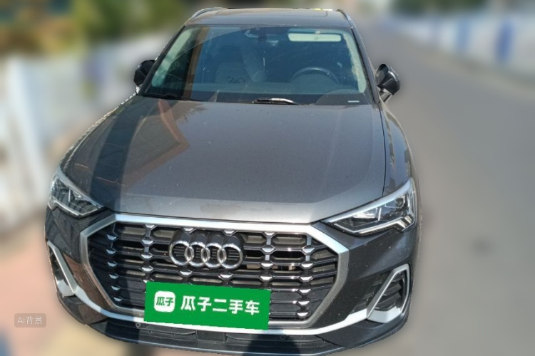 Audi Q3 2021 صورة سيارة #3