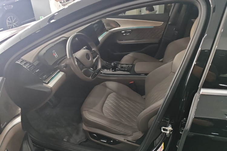 BYD Han 2024 immagine di auto #15