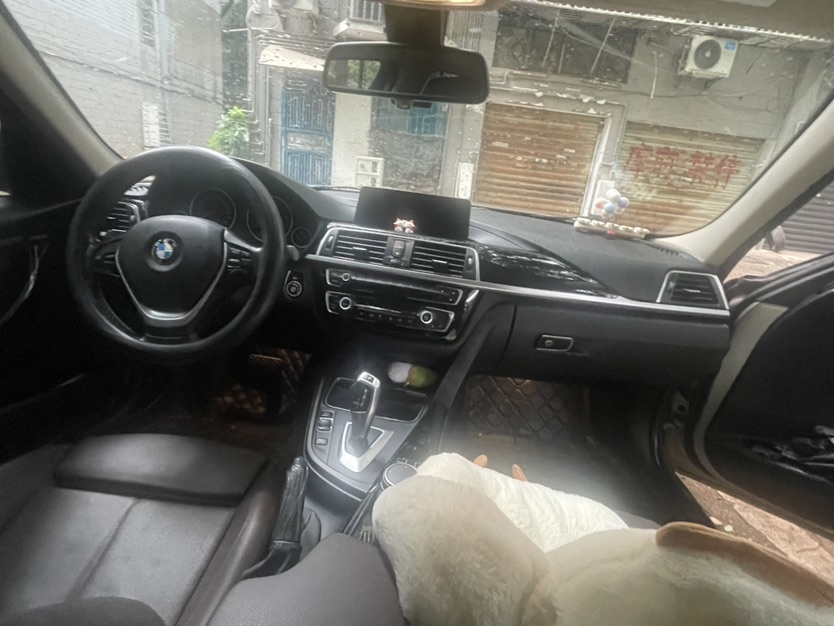 BMW 3 Series 2018 #3 BMW 3 Series 2018 car image #3