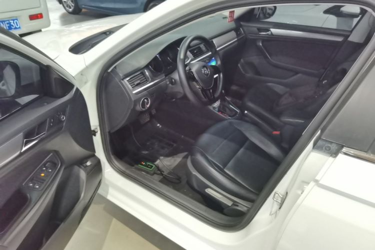 Volkswagen Bora 2020 car image #16