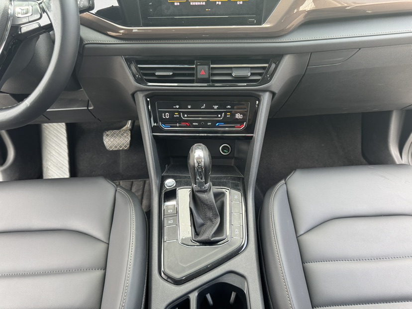Volkswagen Tharu 2021 #16 Volkswagen Tharu 2021 car image #16