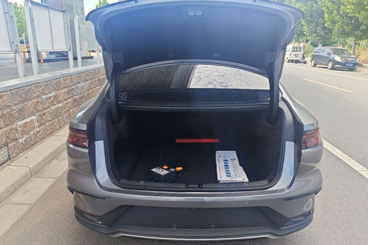 BYD Han 2022 car image #19