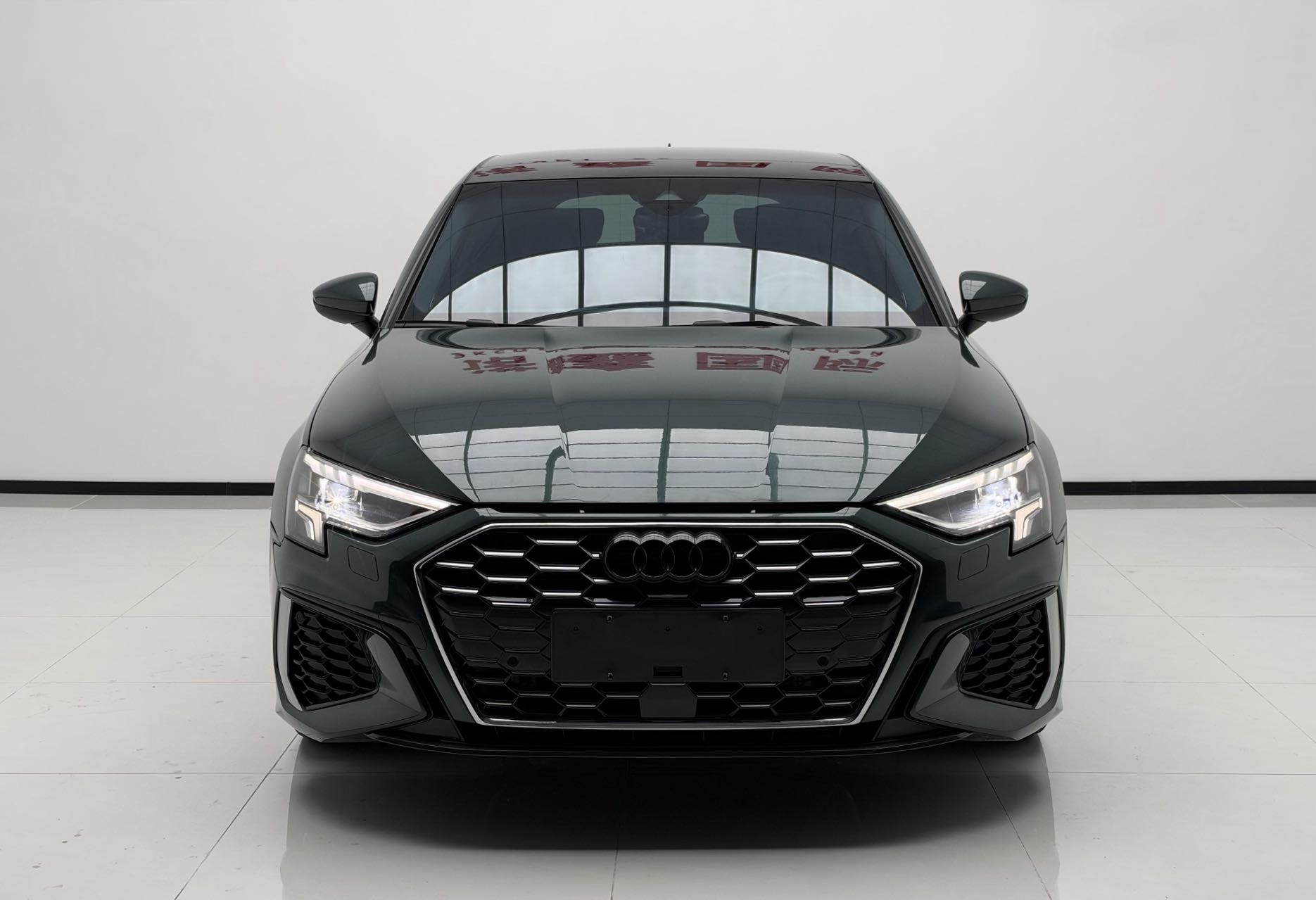 2022 immagine di auto #2