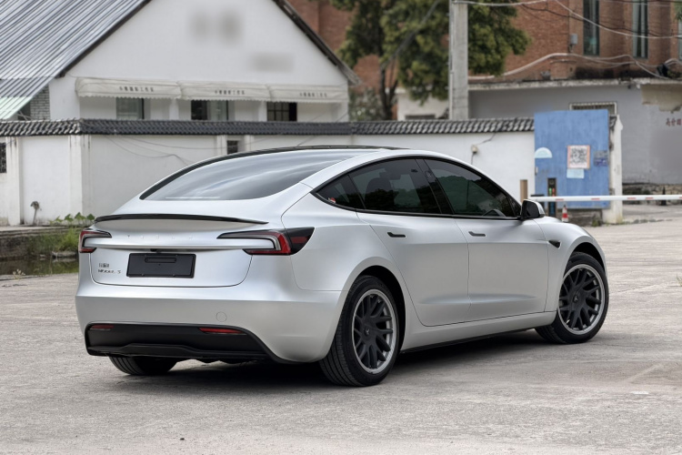 Tesla Model 3 2024 #7 Tesla Model 3 2024 car image #7