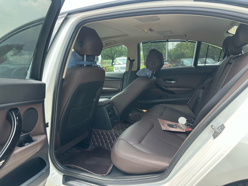 BMW 3 Series 2019 #6 BMW 3 Series 2019 car image #6