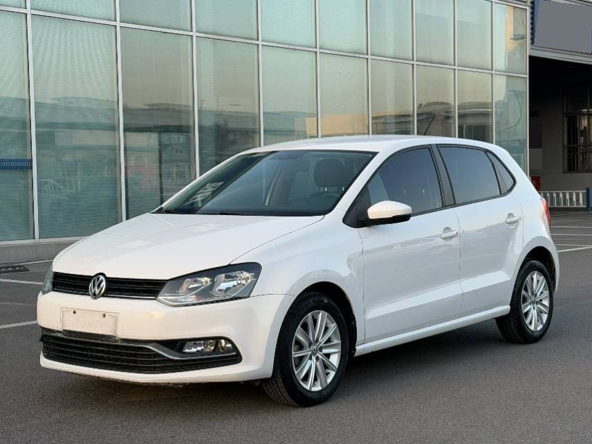 Volkswagen Polo 2016 car image 