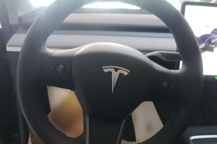 Tesla Model Y 2024 #11 Tesla Model Y 2024 immagine di auto #11