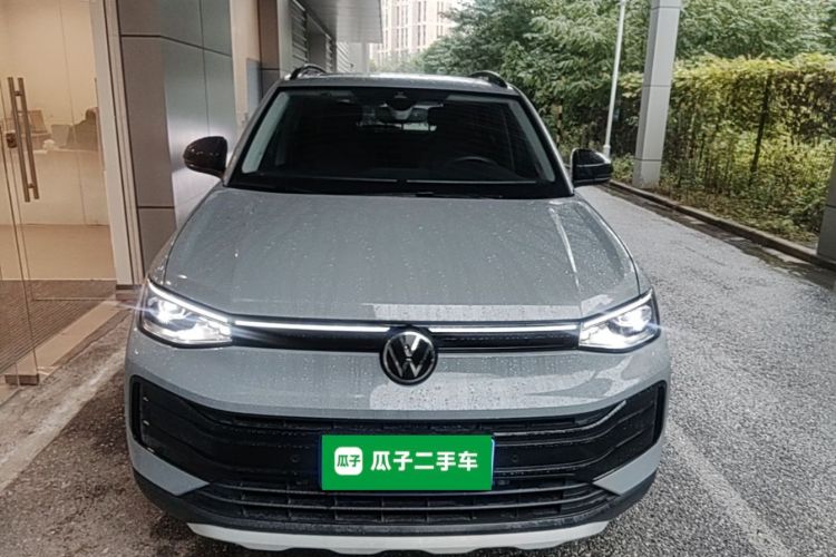 Volkswagen Tharu 2025 car image #3