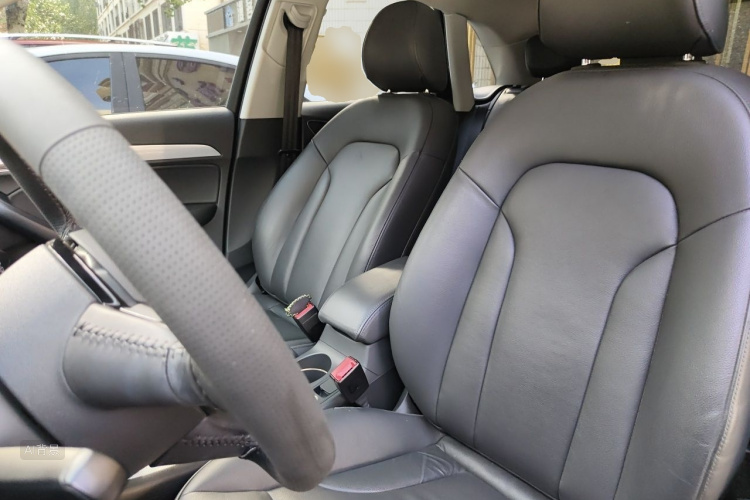 Audi Q3 2016 #17 Audi Q3 2016 car image #17