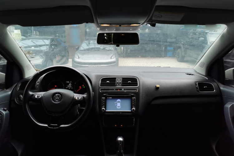 Volkswagen Polo 2017 #10 Volkswagen Polo 2017 car image #10