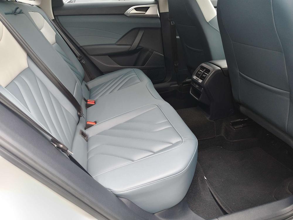 Volkswagen Tharu 2024 car image #17