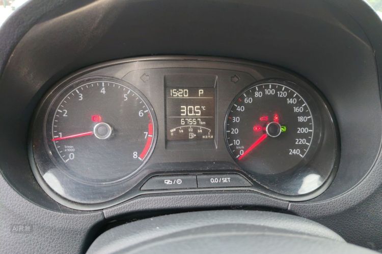 Volkswagen Polo 2017 car image #13