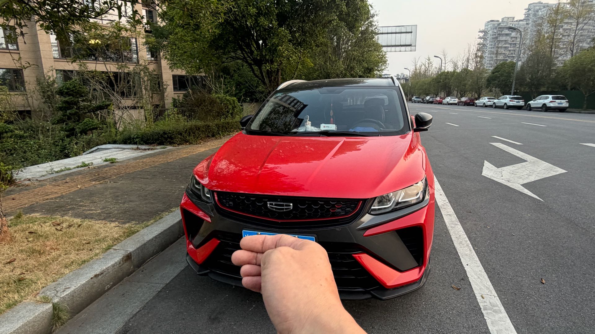GEELY Coolray 2022 #2 GEELY Coolray 2022 изображение автомобиля #2