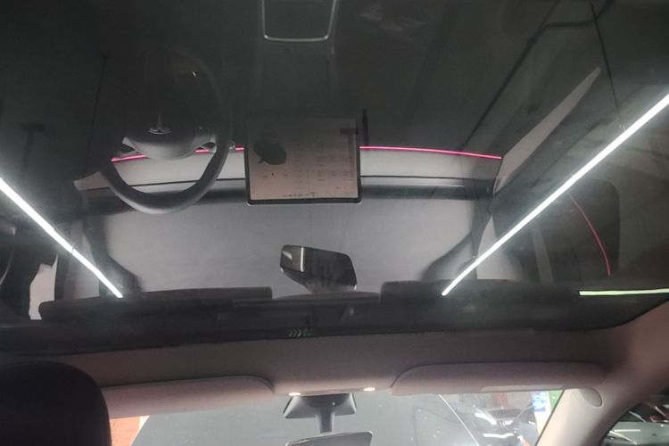 Tesla Model Y 2023 #18 Tesla Model Y 2023 car image #18