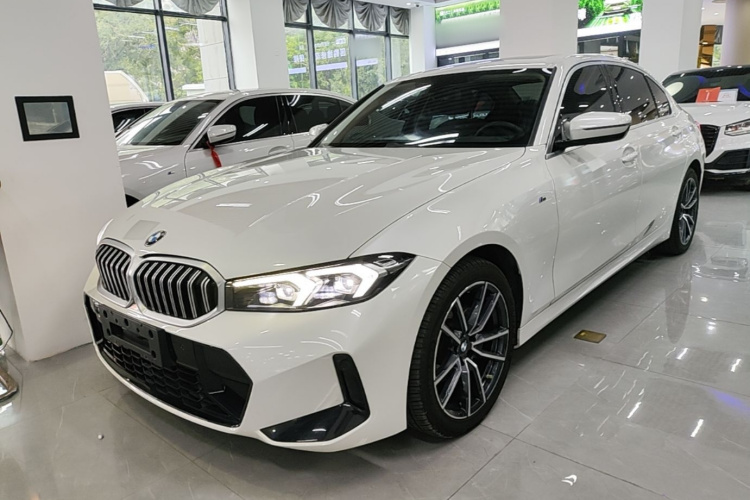 BMW 3 Series 2023 #2 BMW 3 Series 2023 car image #2